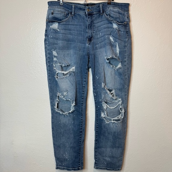 Judy Blue Boyfriend Distressed Blue Jeans Size 18W - Picture 1 of 16